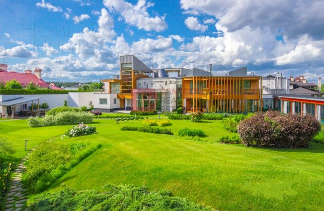 2-этажный коттедж 1 948 м² с отделкой