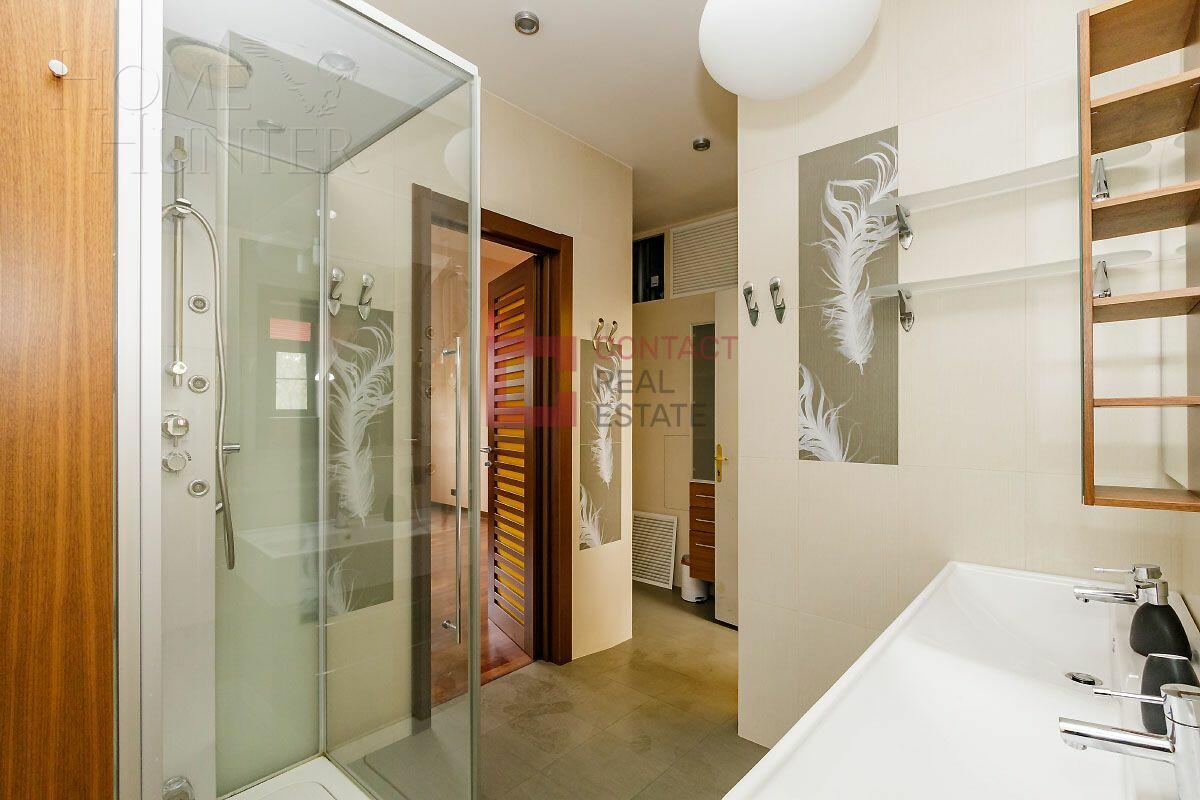 3-этажный таунхаус 350 м² с отделкой