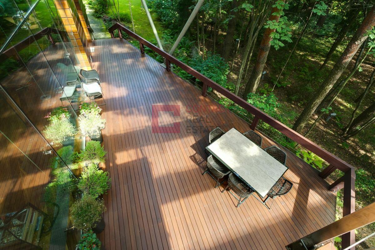 2-этажный коттедж 1 750 м² с отделкой