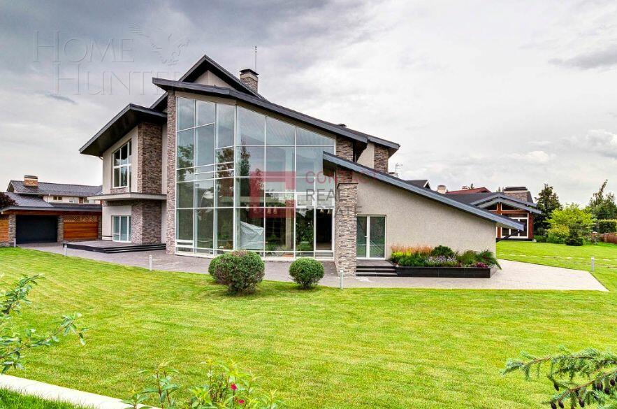 2-этажный коттедж 1 700 м² без отделки