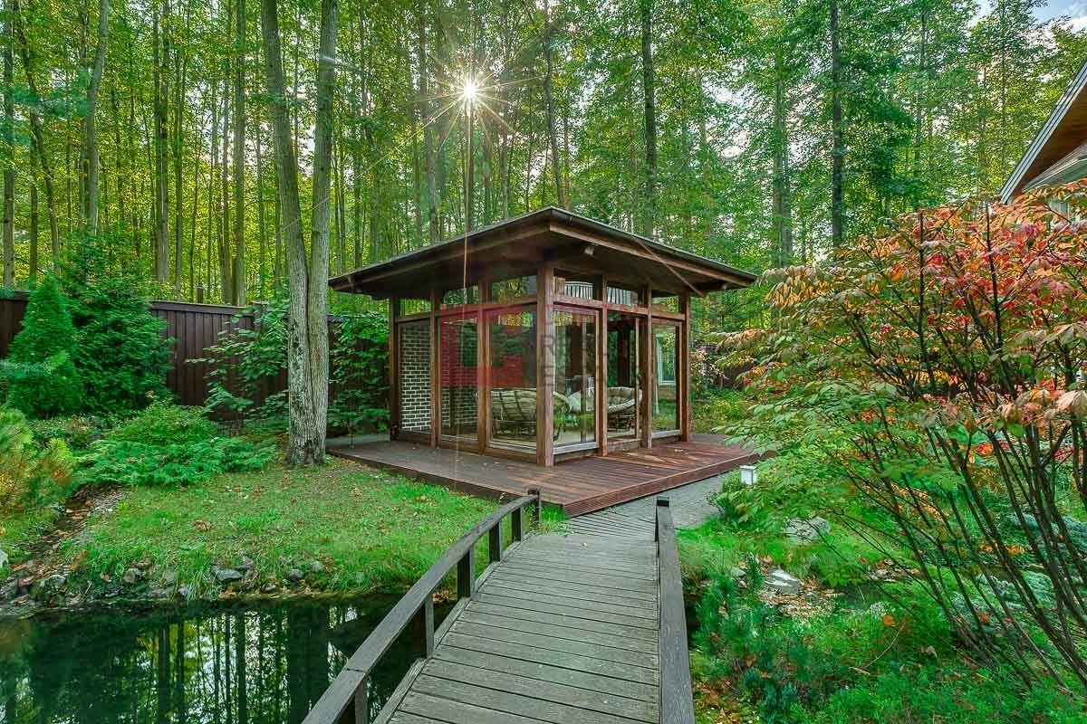 2-этажный коттедж 1 300 м² с отделкой