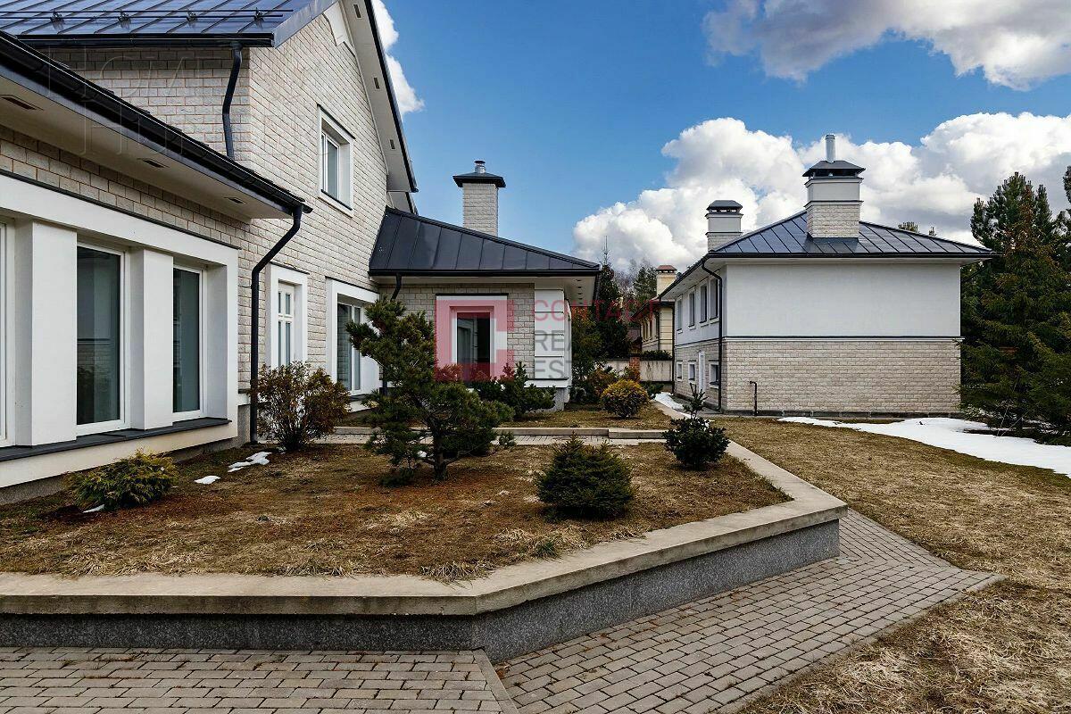 2-этажный коттедж 927 м² с отделкой