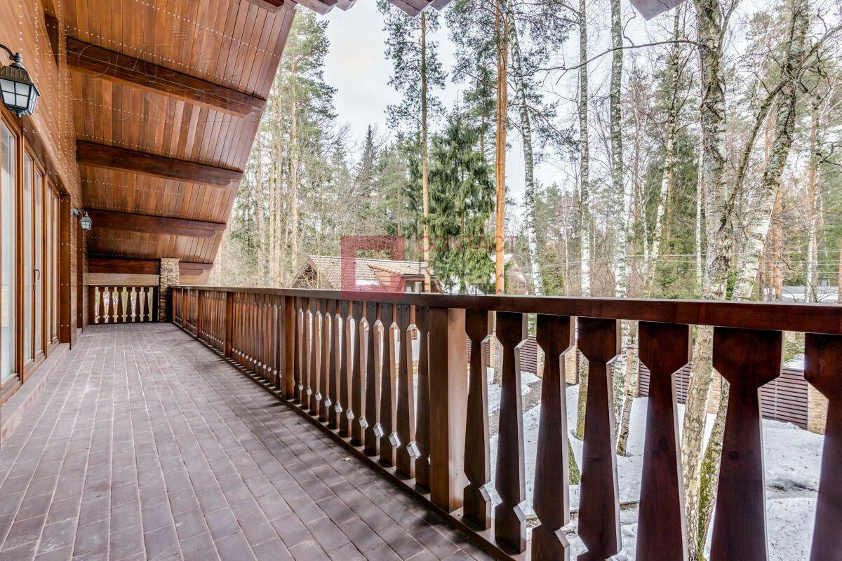 2-этажный коттедж 640 м² без отделки