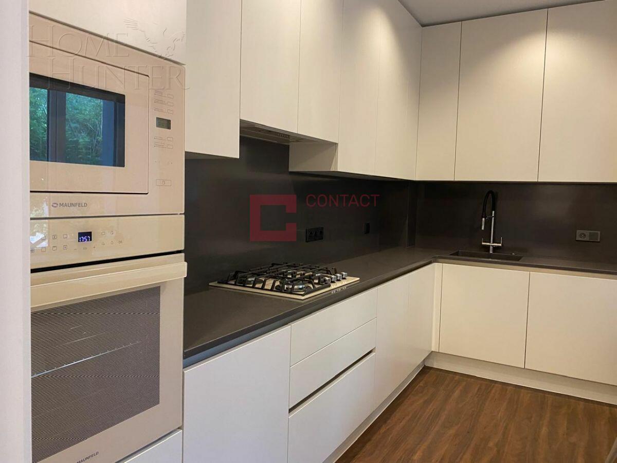 3-этажный коттедж 400 м² с отделкой