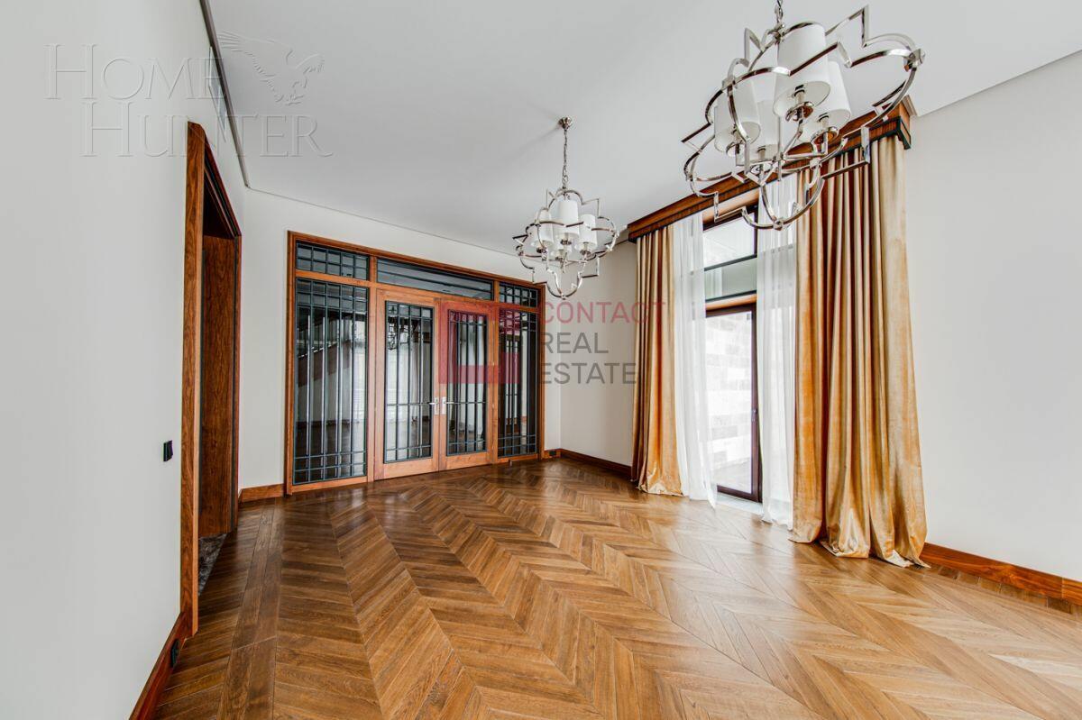 2-этажный коттедж 989.7 м² с отделкой