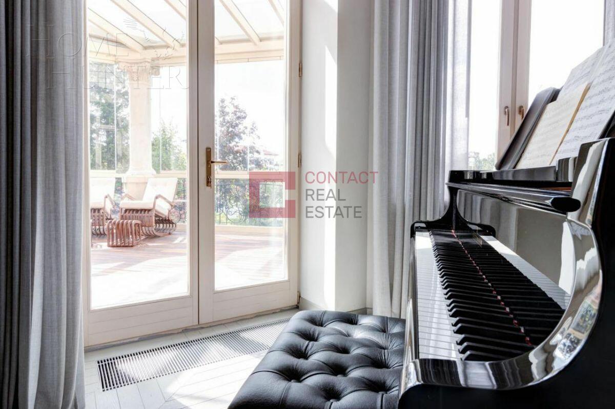 2-этажный коттедж 830 м² с отделкой