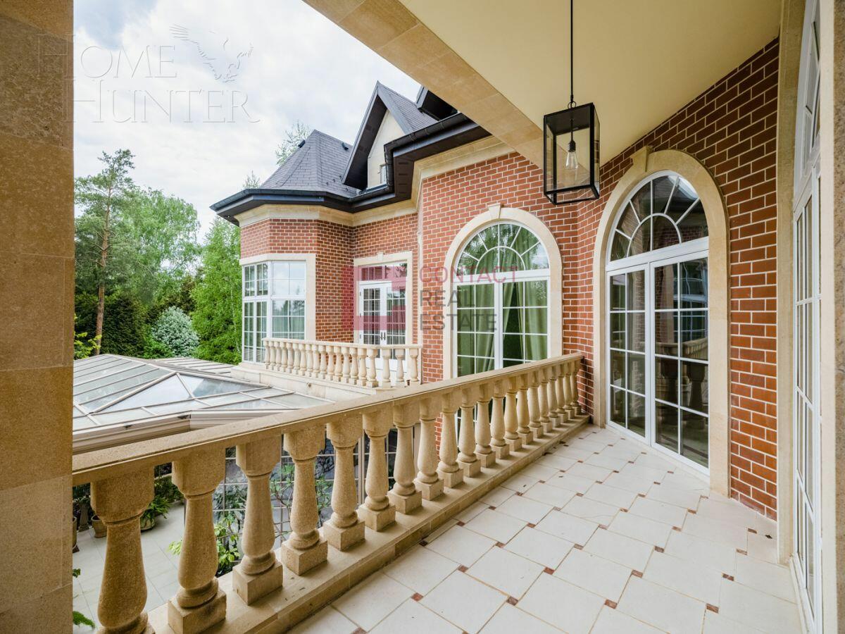 2-этажный коттедж 14 500 м² с отделкой