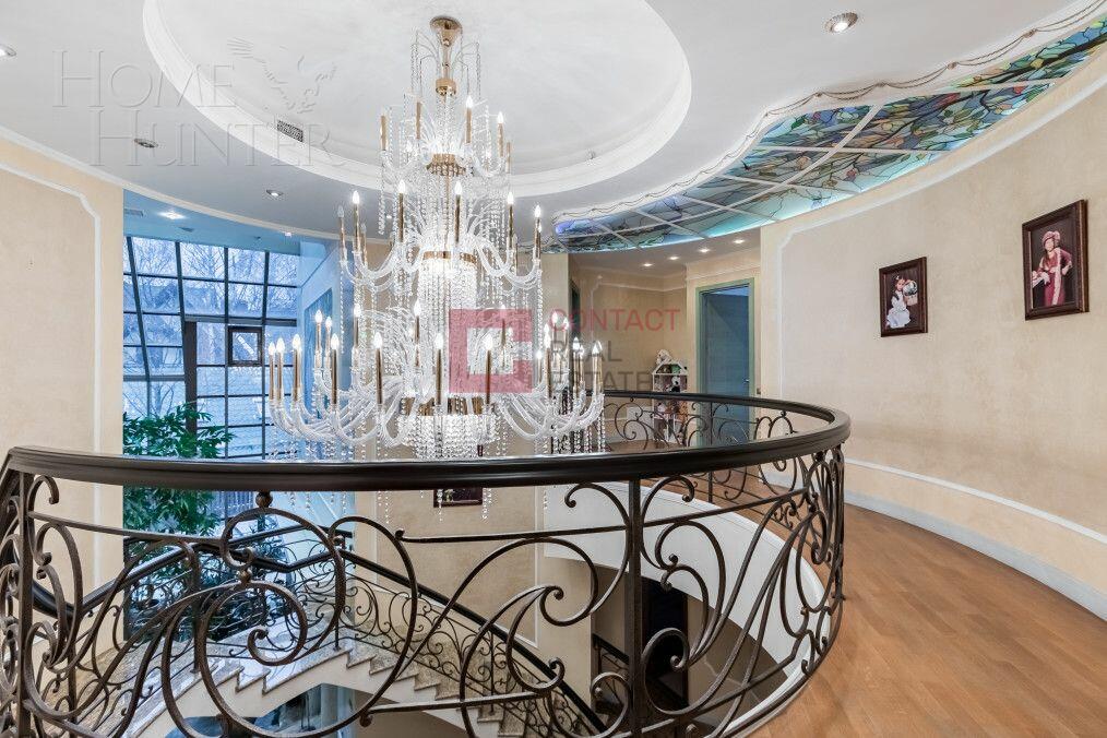 2-этажный коттедж 1 180 м² с отделкой