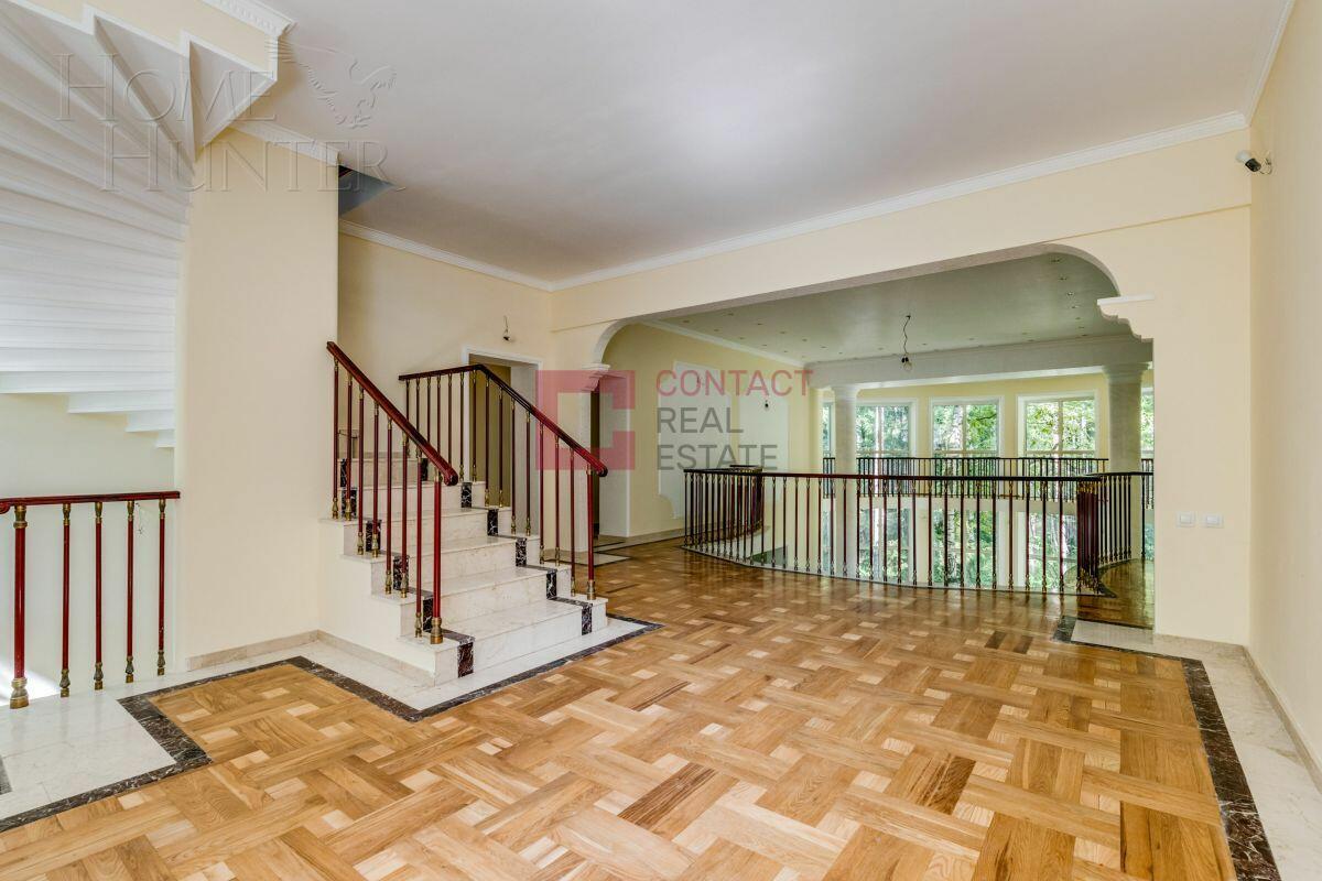 3-этажный коттедж 8 755 м² с отделкой