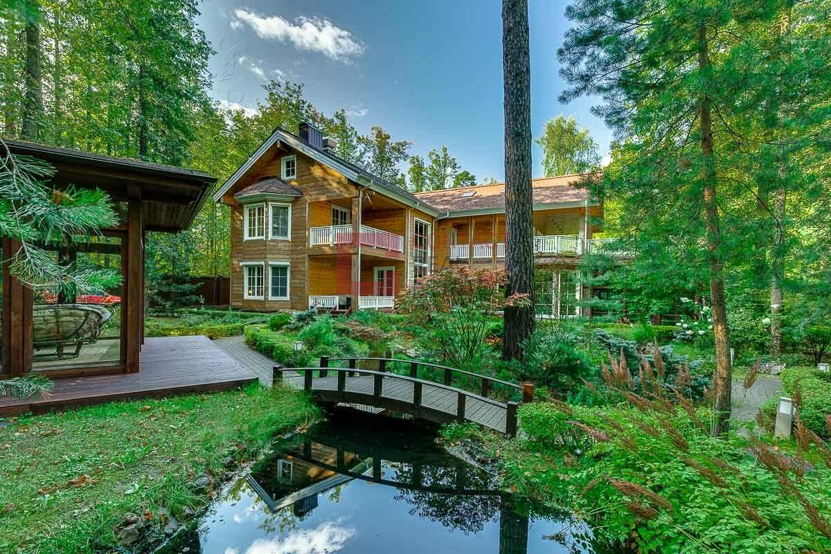 2-этажный коттедж 1 300 м² с отделкой