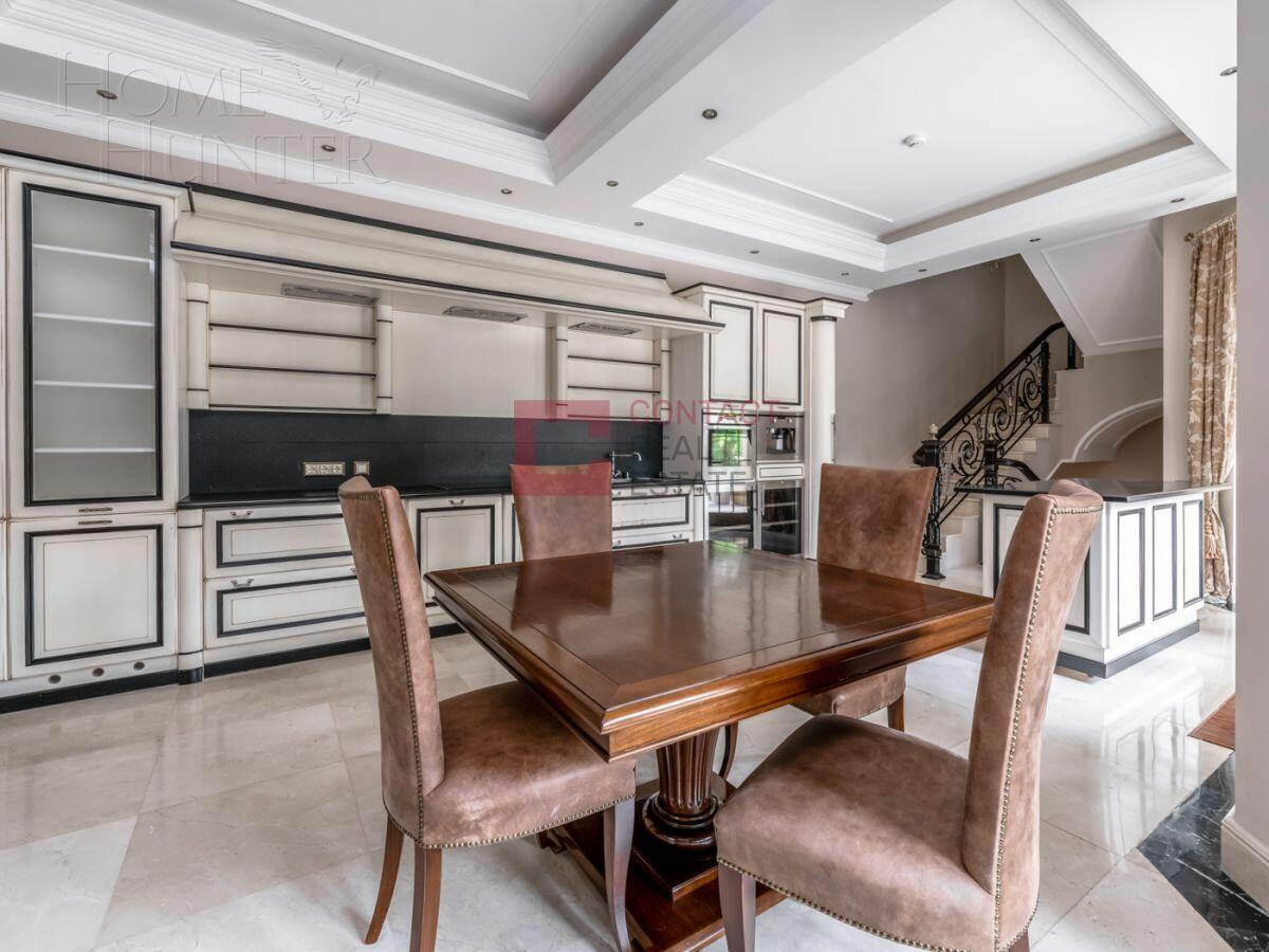 2-этажный коттедж 14 500 м² с отделкой