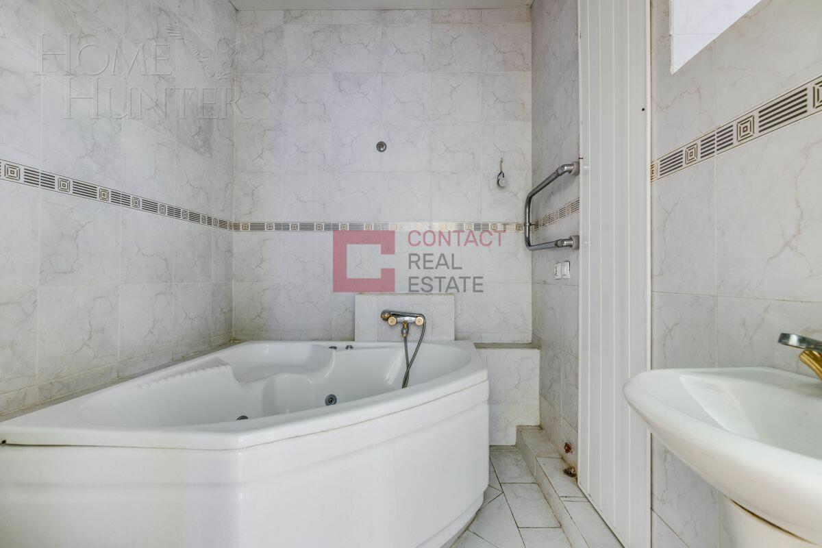 3-этажный коттедж 8 755 м² с отделкой