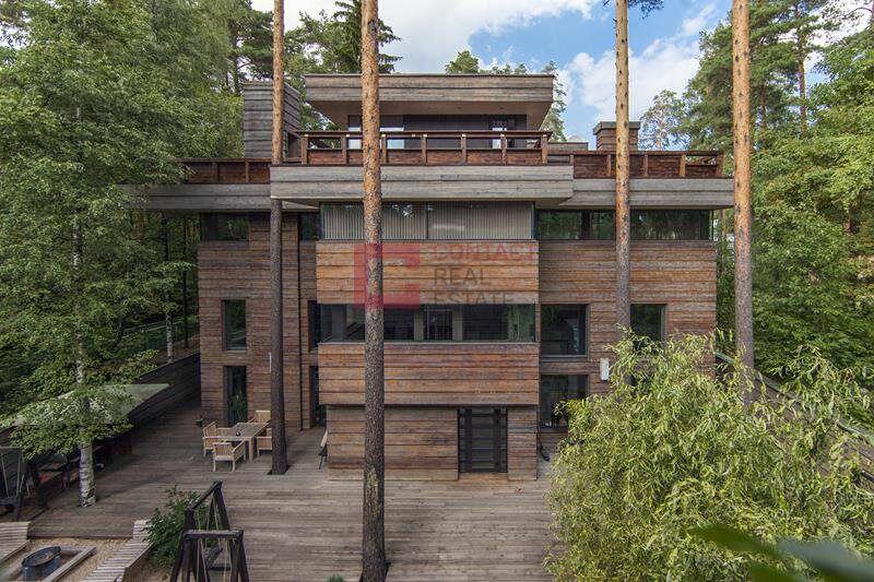 4-этажный коттедж 750 м² с отделкой