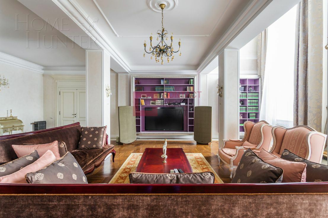 2-этажный коттедж 600 м² с отделкой