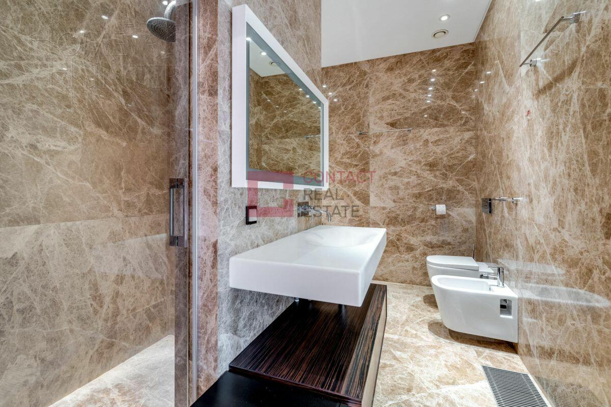 2-этажный коттедж 1 360 м² с отделкой