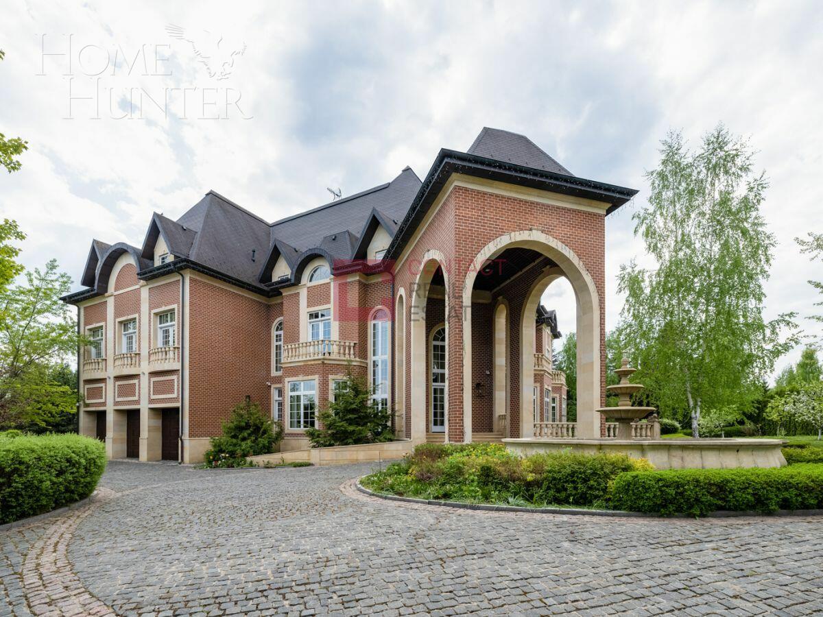 2-этажный коттедж 14 500 м² с отделкой