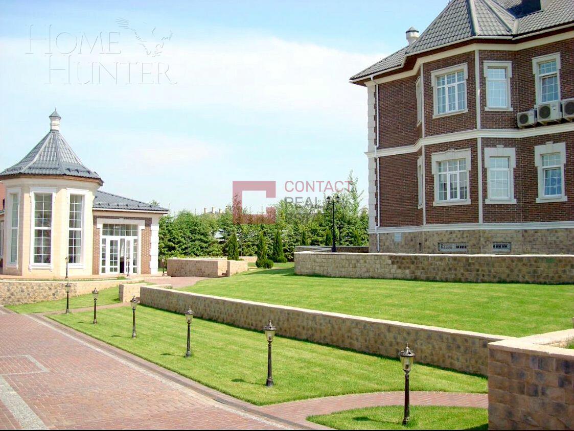 2-этажный коттедж 1 700 м² с отделкой