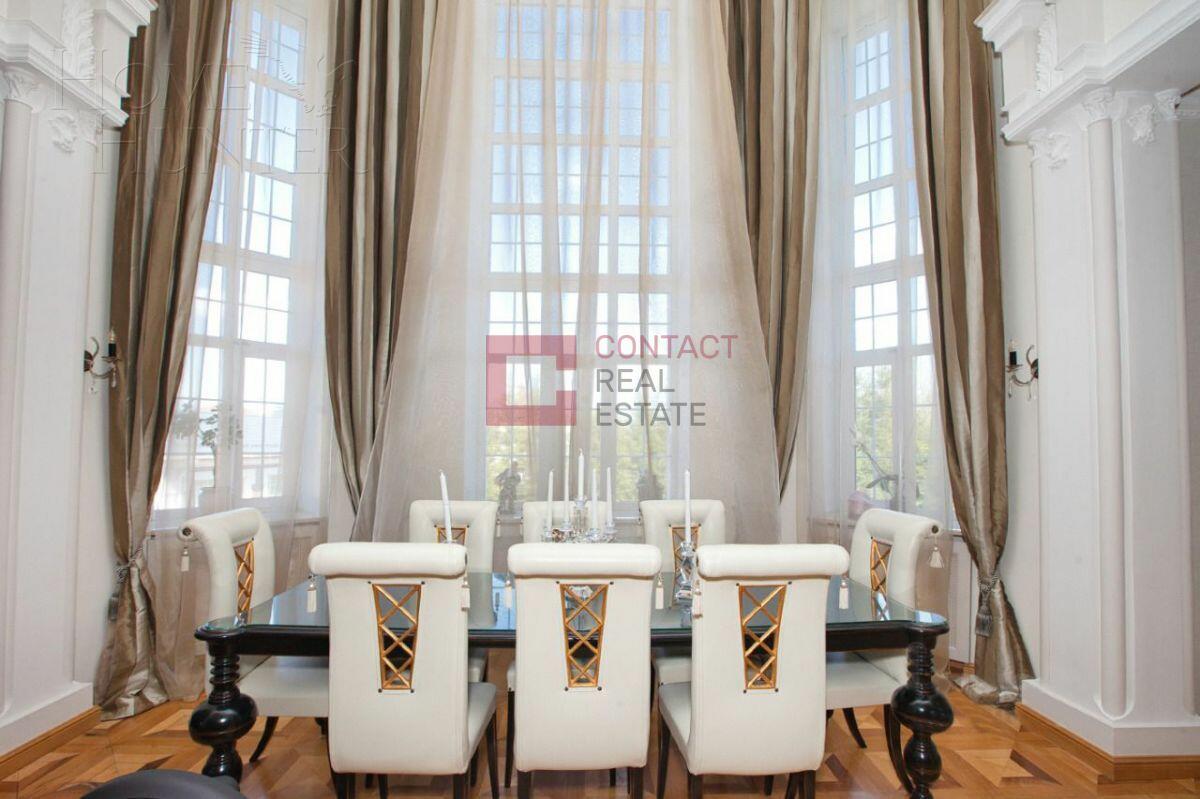 2-этажный коттедж 1 700 м² с отделкой