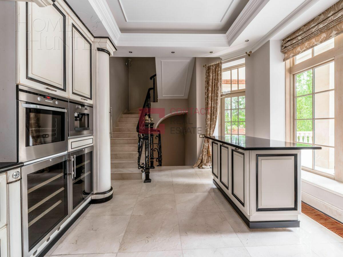 2-этажный коттедж 14 500 м² с отделкой