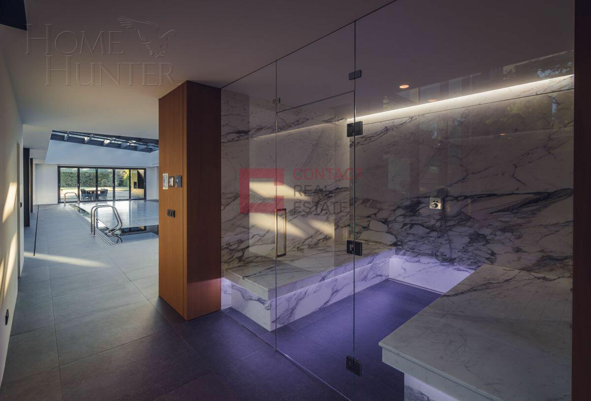 2-этажный коттедж 1 853 м² с отделкой