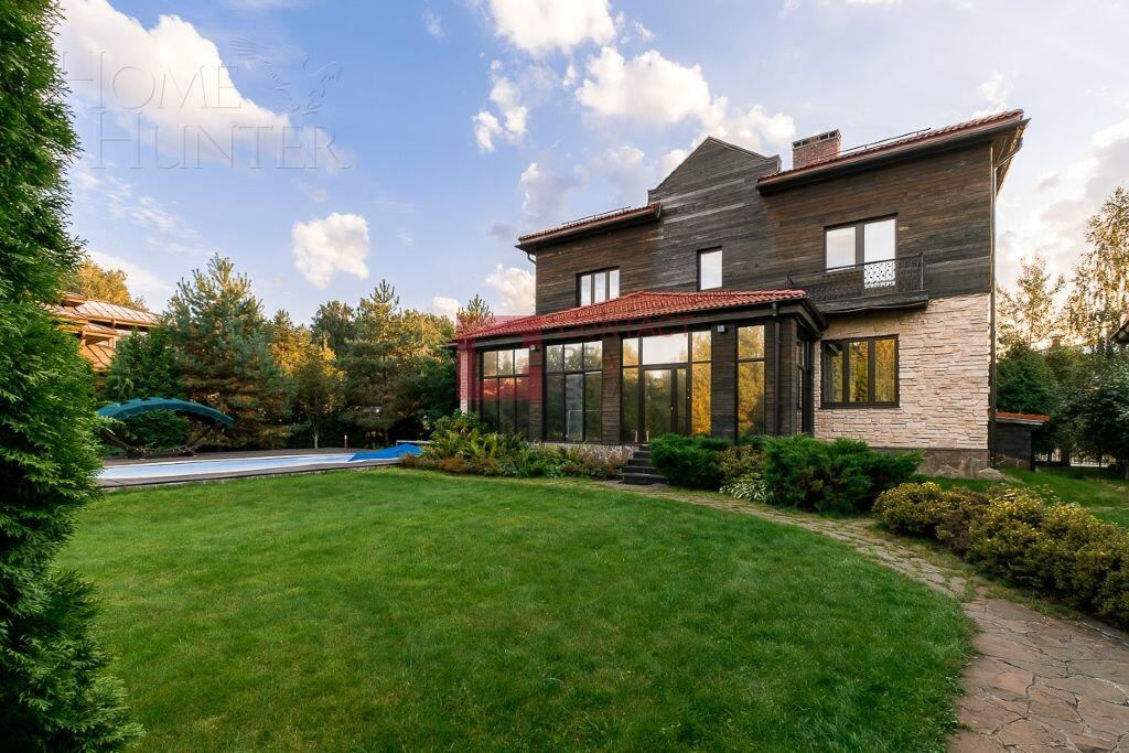 2-этажный коттедж 600 м² с отделкой