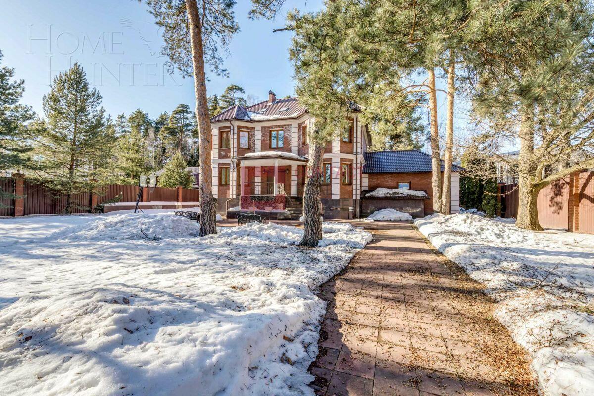 2-этажный коттедж 600 м² с отделкой