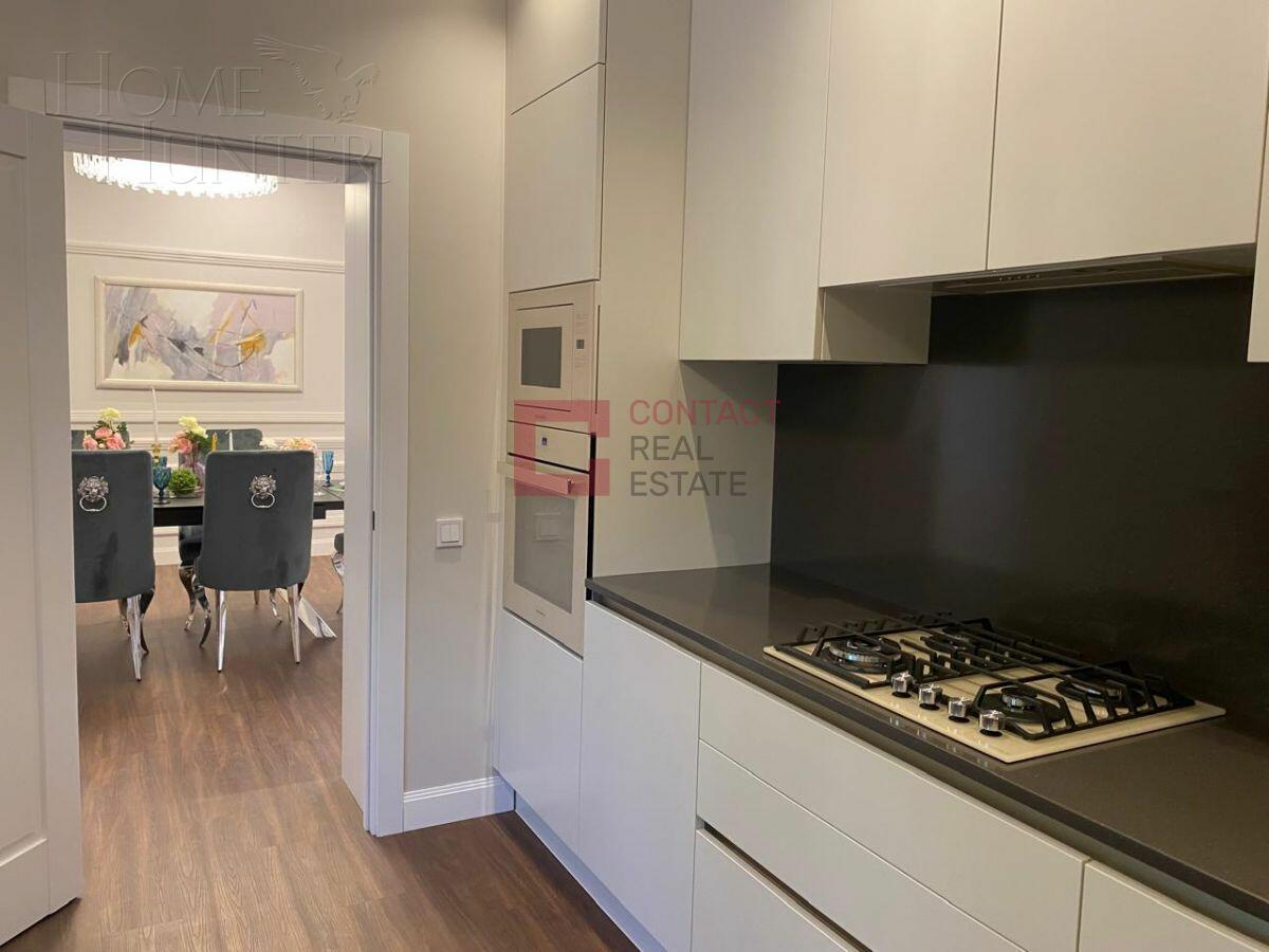 3-этажный коттедж 400 м² с отделкой