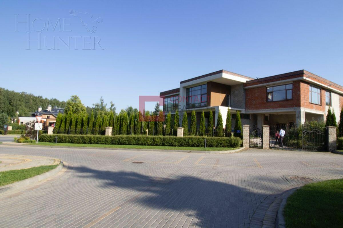 2-этажный коттедж 900 м² без отделки