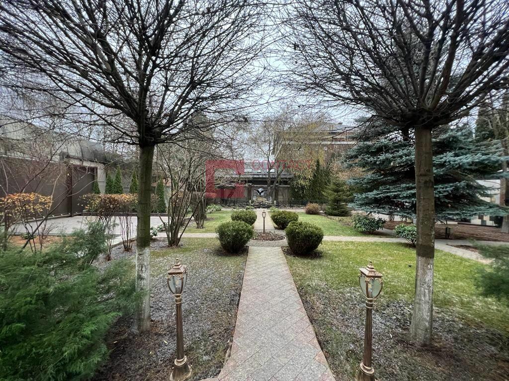 2-этажный коттедж 1 200 м² с отделкой