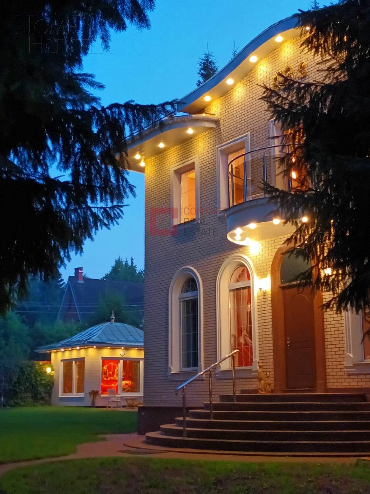 2-этажный коттедж 250 м² с отделкой