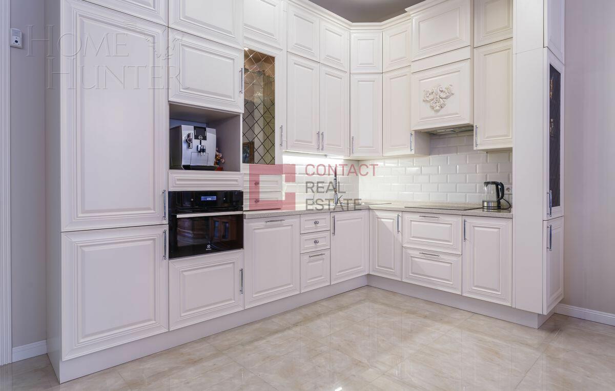 3-этажный таунхаус 364 м² с отделкой