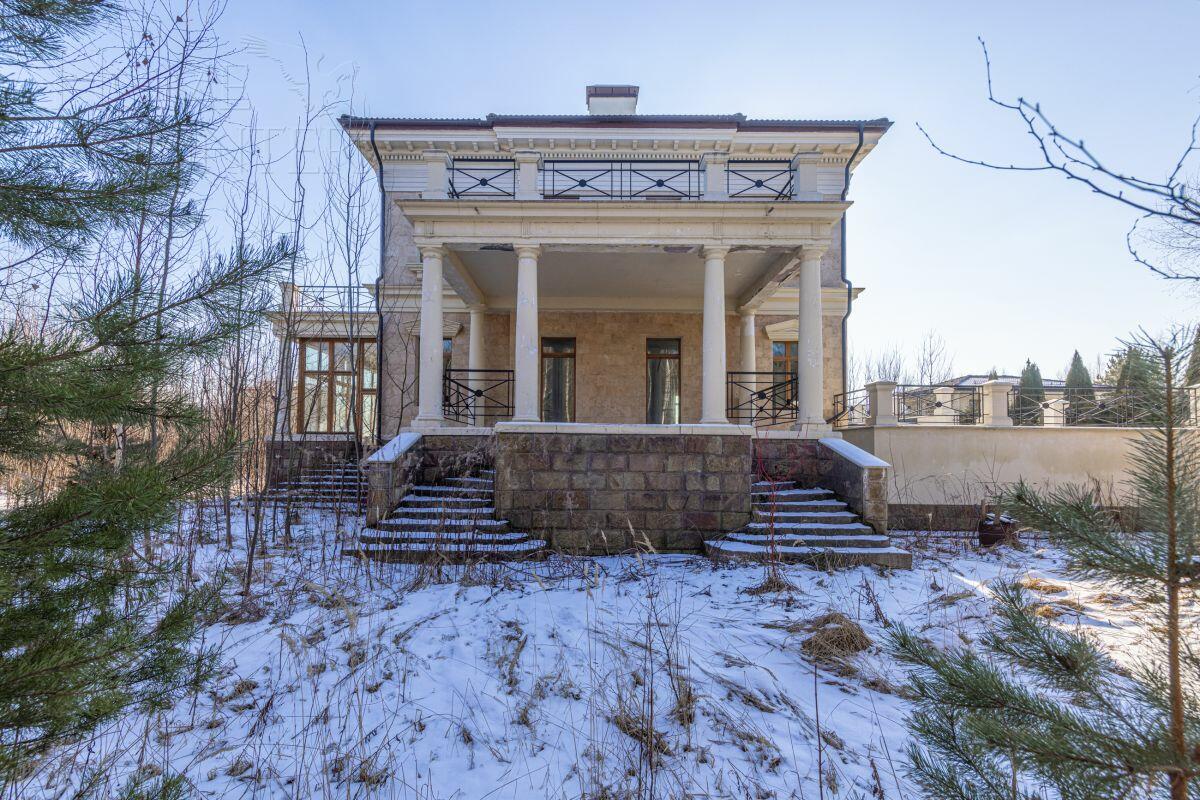 2-этажный коттедж 680 м² без отделки