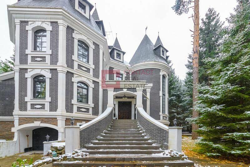 2-этажный коттедж 370 м² с отделкой