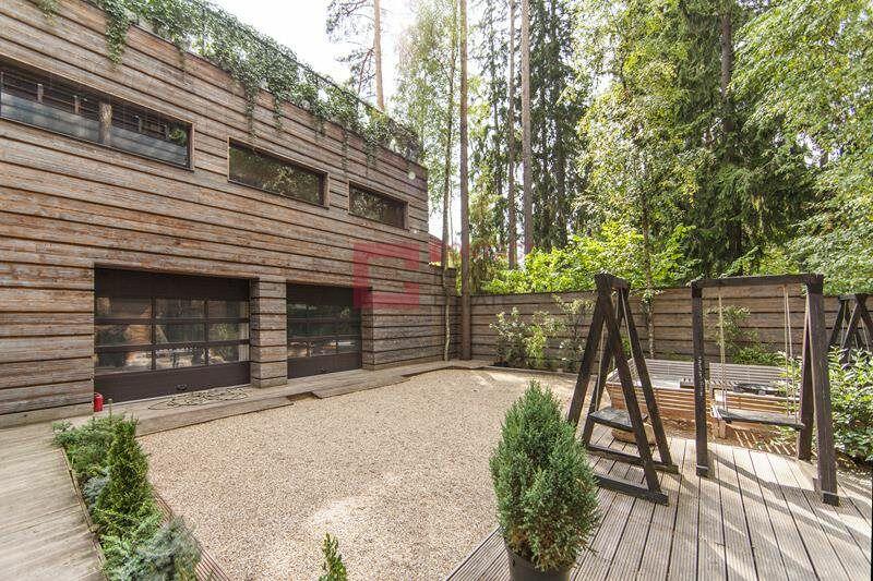 4-этажный коттедж 750 м² с отделкой