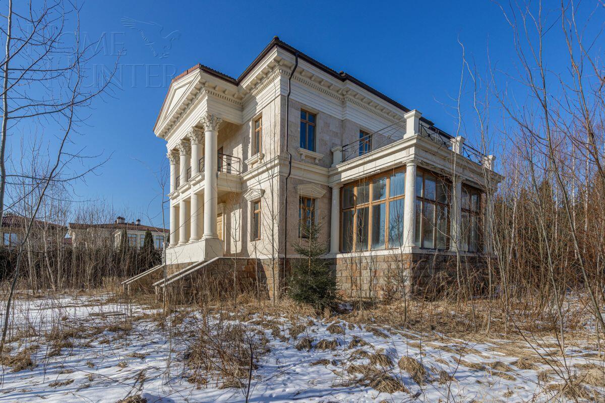 2-этажный коттедж 680 м² без отделки