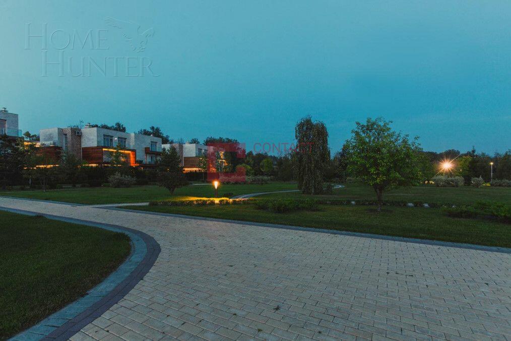 3-этажный таунхаус 364 м² без отделки