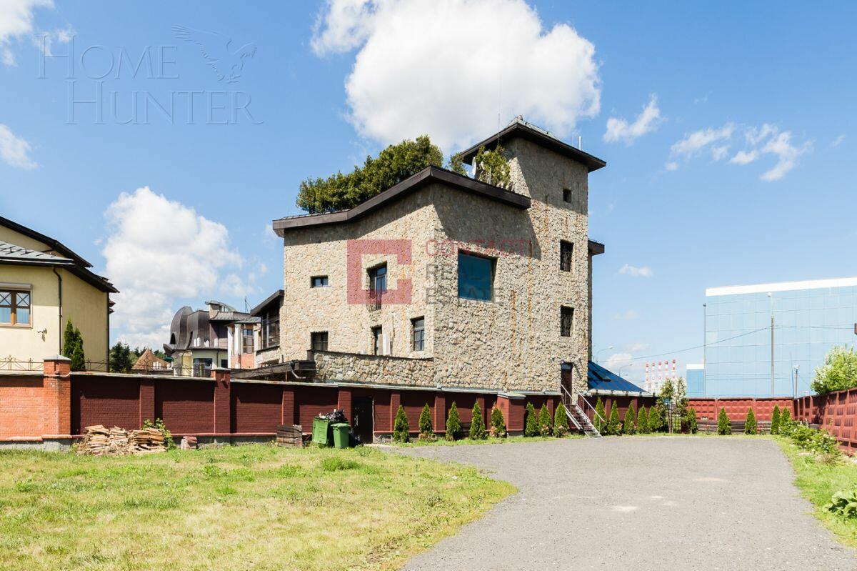 6-этажный коттедж 1 200 м² с отделкой