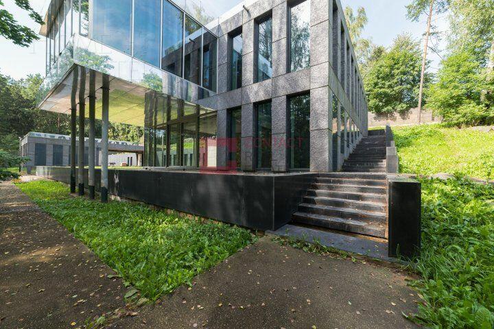 2-этажный коттедж 758 м² без отделки