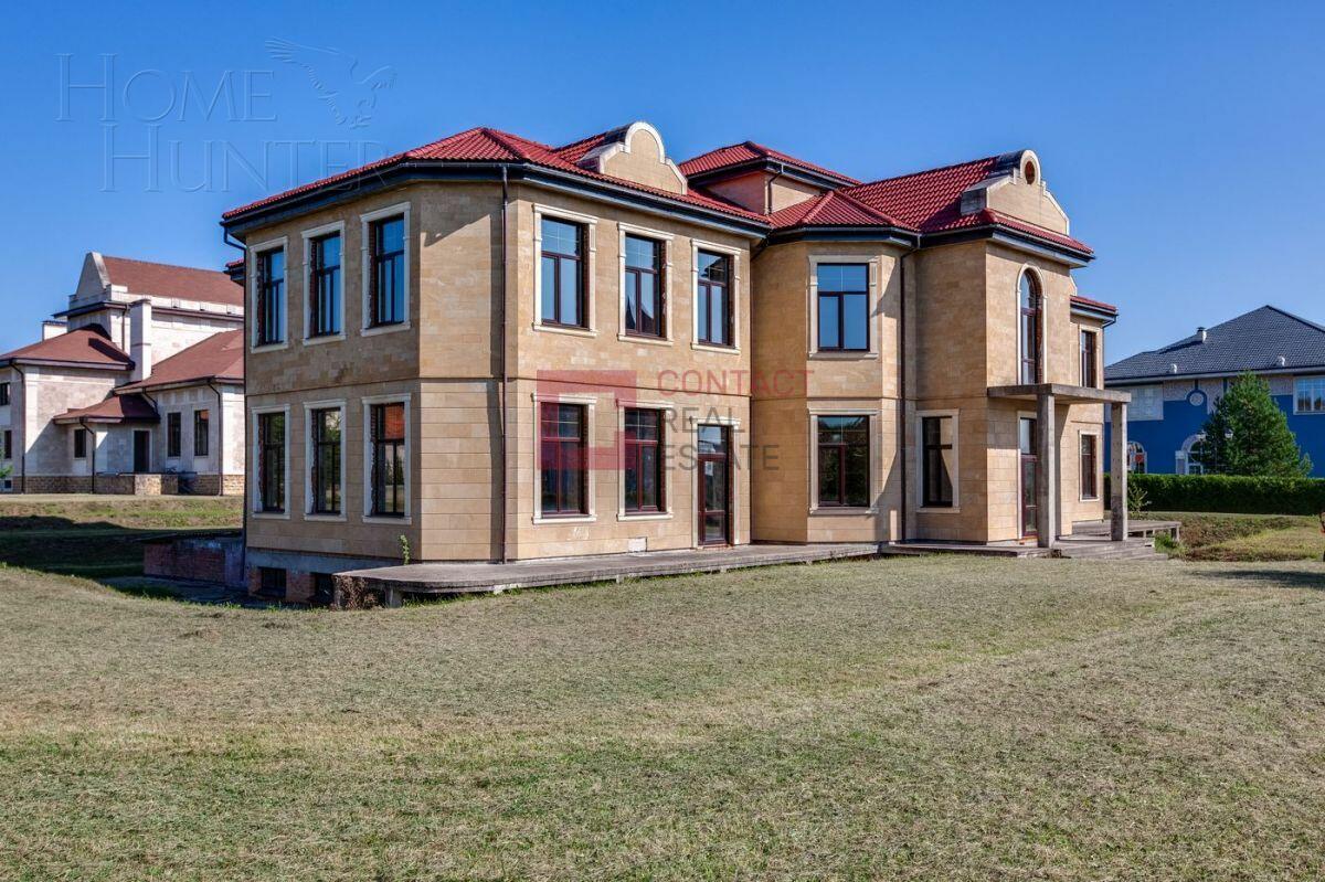 2-этажный коттедж 974 м² без отделки