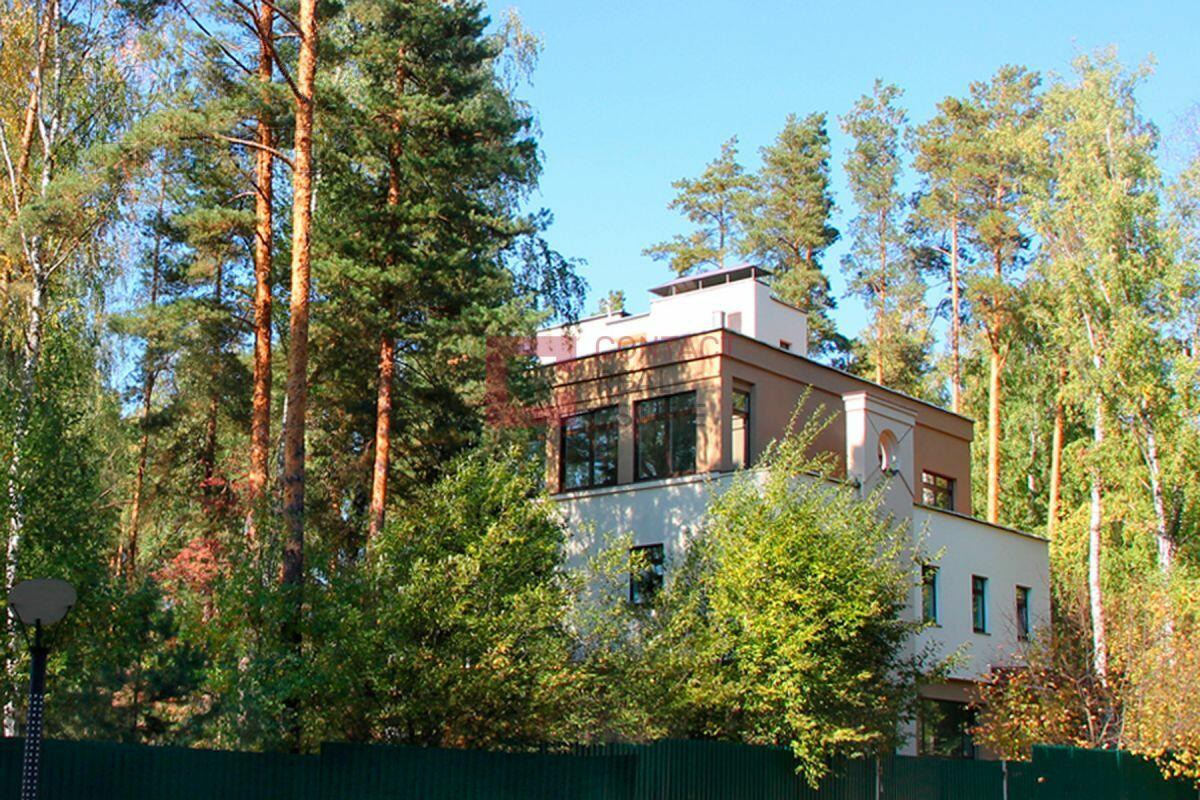 2-этажный коттедж 740 м² с отделкой