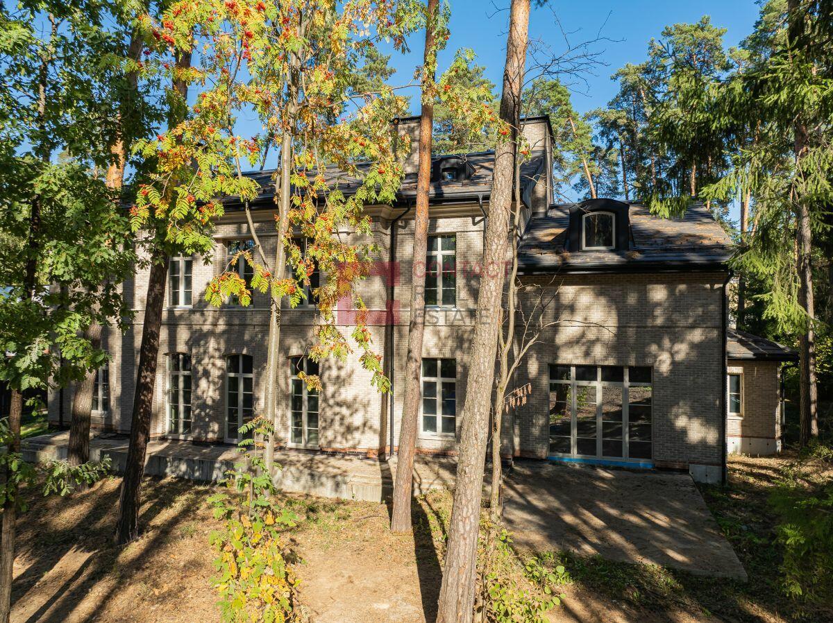 2-этажный коттедж 850 м² без отделки