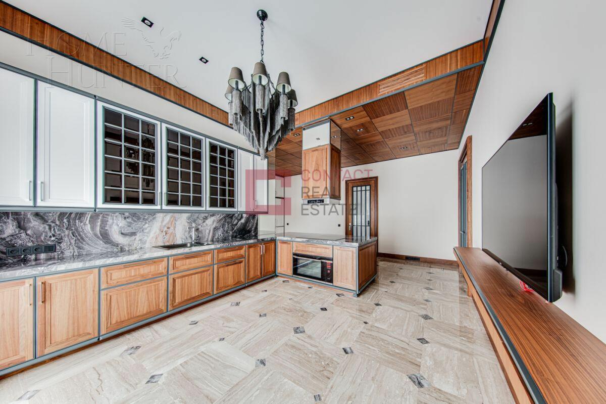 2-этажный коттедж 989.7 м² с отделкой