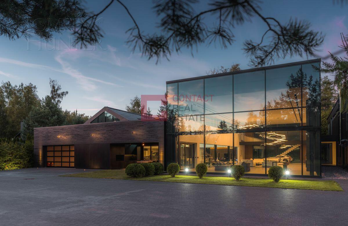 2-этажный коттедж 1 853 м² с отделкой