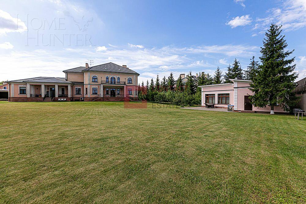 2-этажный коттедж 1 950 м² с отделкой