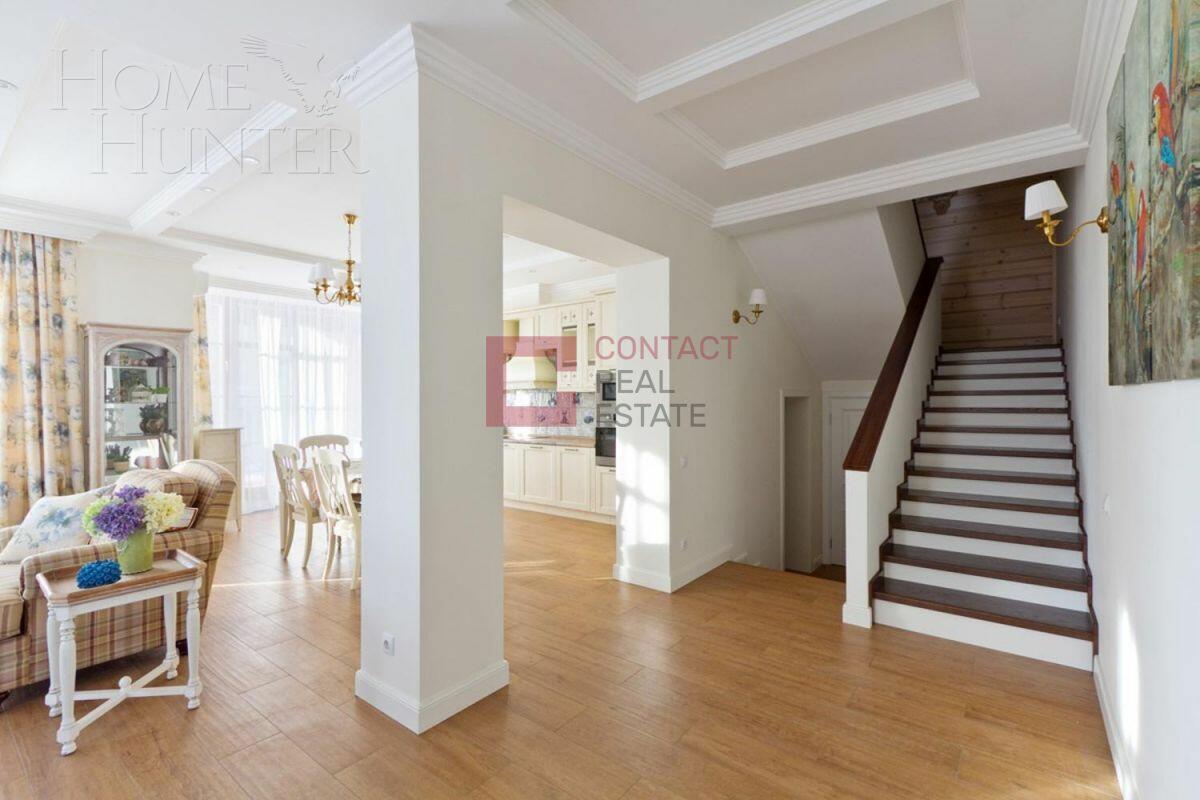 3-этажный таунхаус 445 м² с отделкой