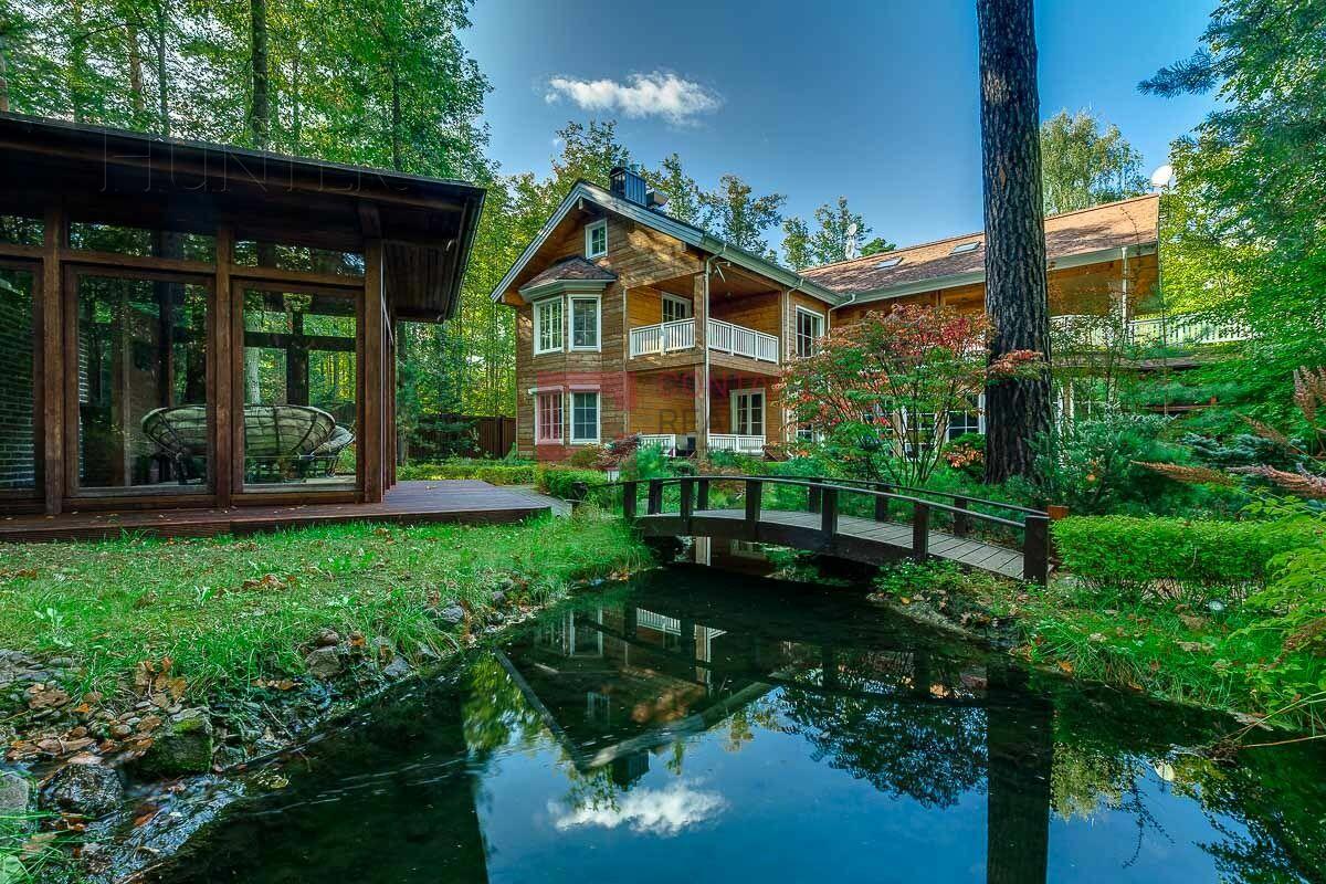 2-этажный коттедж 1 300 м² с отделкой