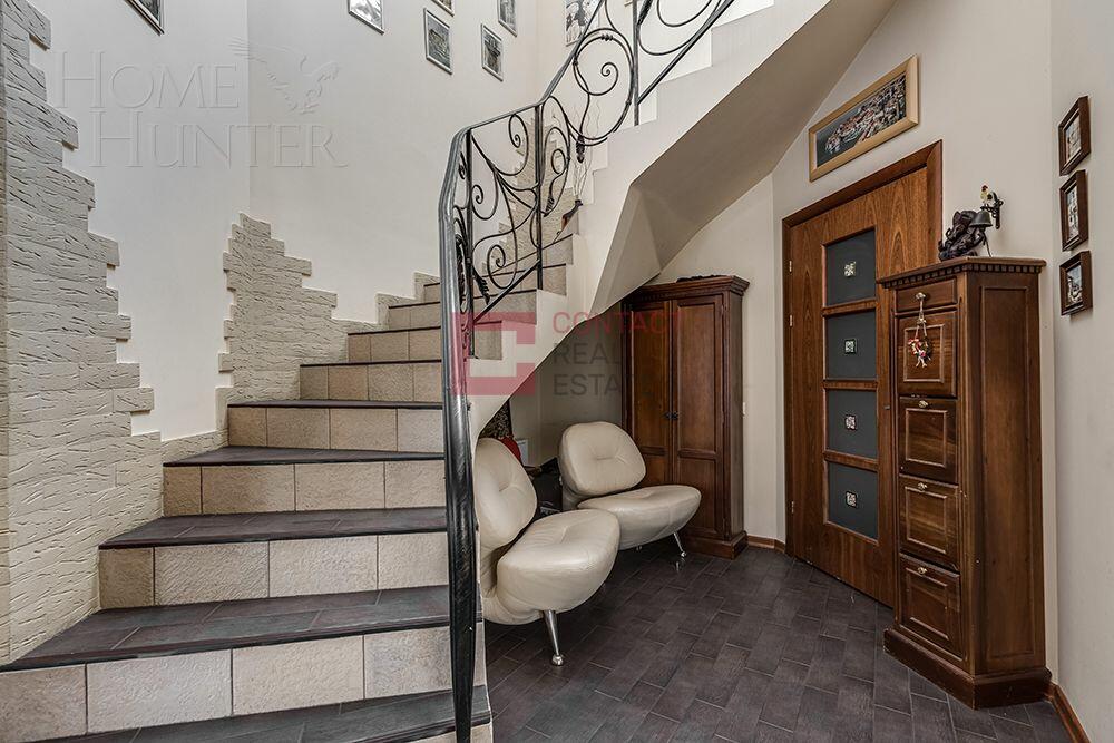 2-этажный коттедж 300 м² с отделкой