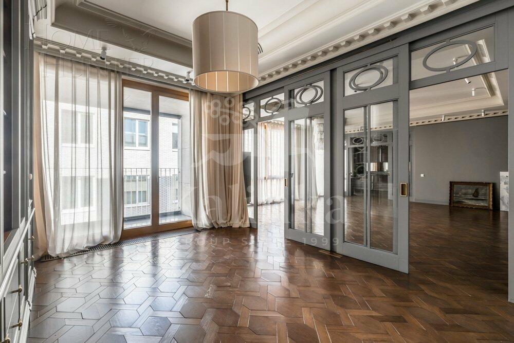 4-КОМН. КВАРТИРА С ОТДЕЛКОЙ 191 М² НА 3 ЭТАЖЕ