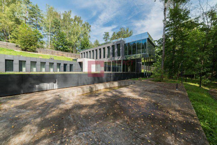 2-этажный коттедж 758 м² без отделки