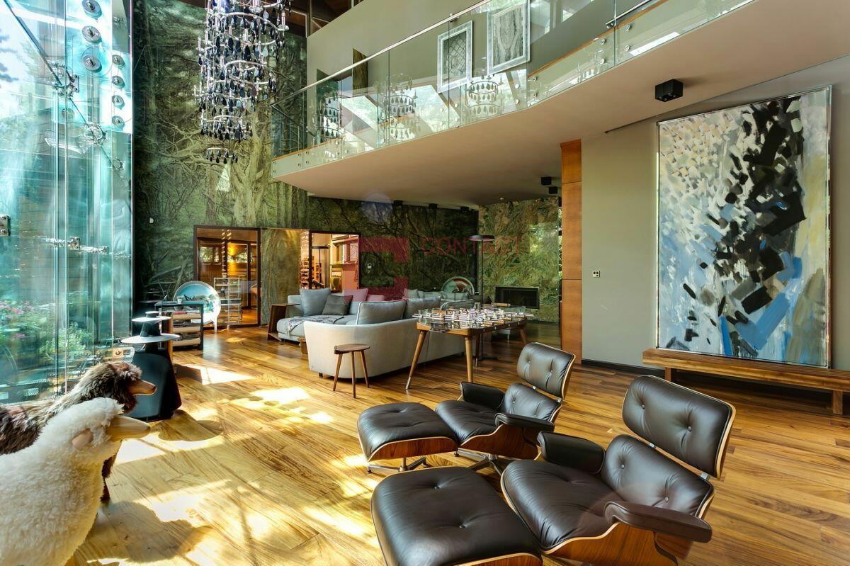 2-этажный коттедж 1 750 м² с отделкой